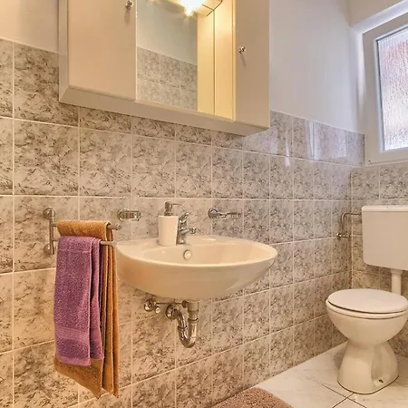 Komfortables Haus Im Olivenhain Valtura
