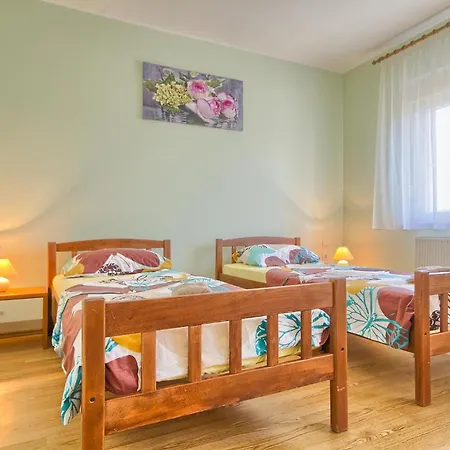 Komfortables Haus Im Olivenhain Feriehus