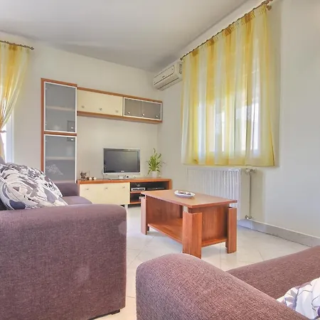 Tatil Evi Komfortables Haus Im Olivenhain *