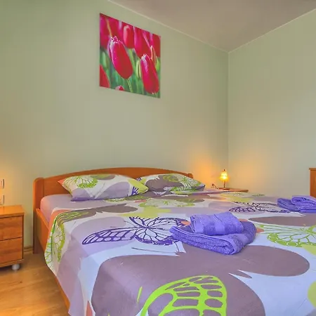 Komfortables Haus Im Olivenhain Valtura
